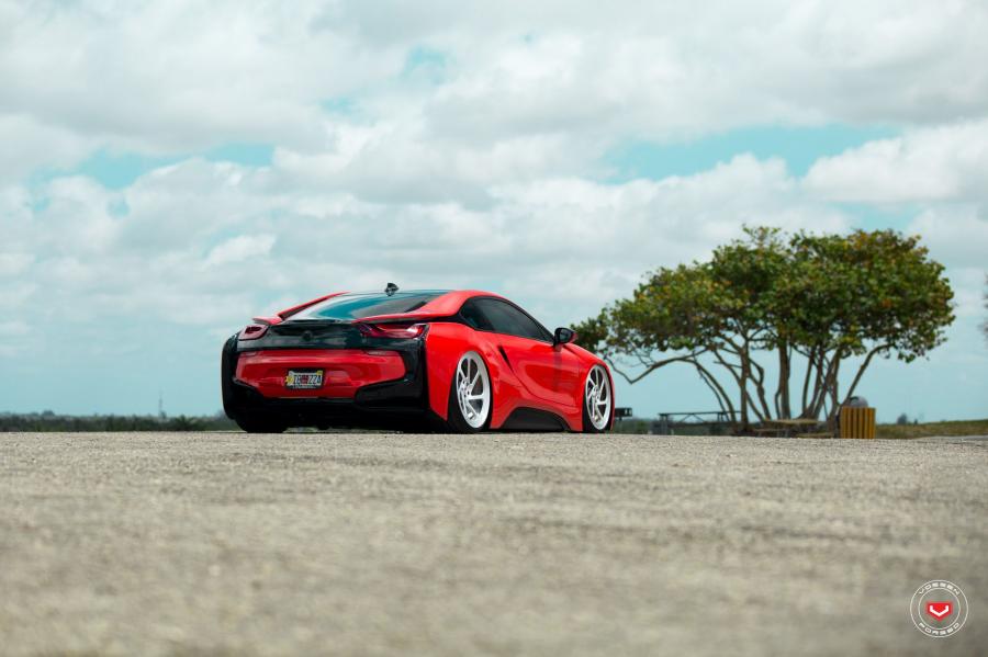  BMW i8 on Vossen Wheels (LC-108T) 2017 года  (фото 39 из 68)